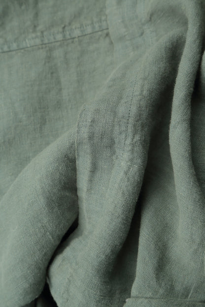 Ärmelloses A-Linien-Leinenkleid in Salbeigrün