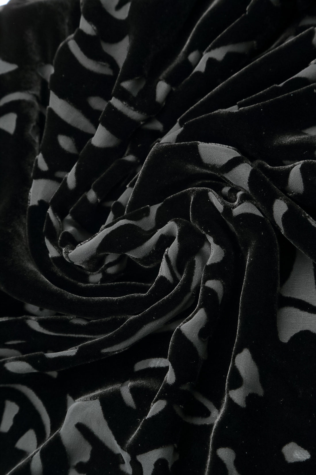 Sleeveless Black Devoré Ornament Silk Velvet Blouse