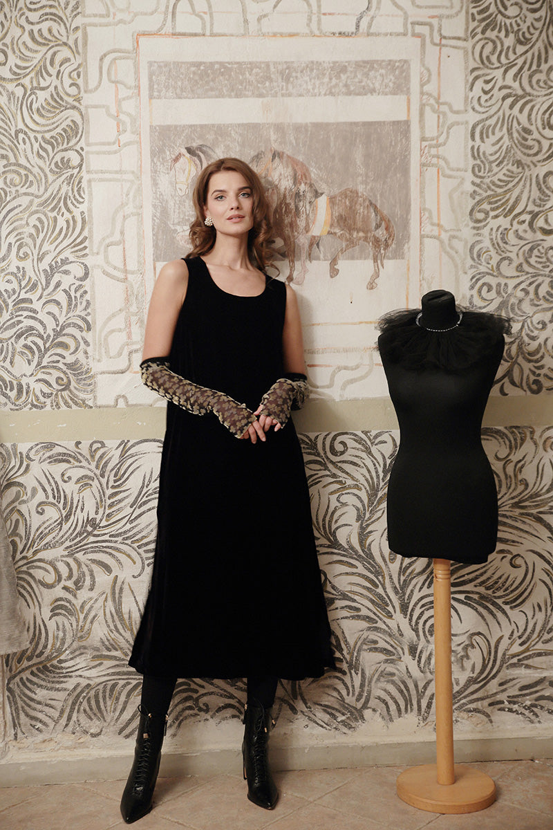 Sleeveless Black Silk Velvet Dress 1