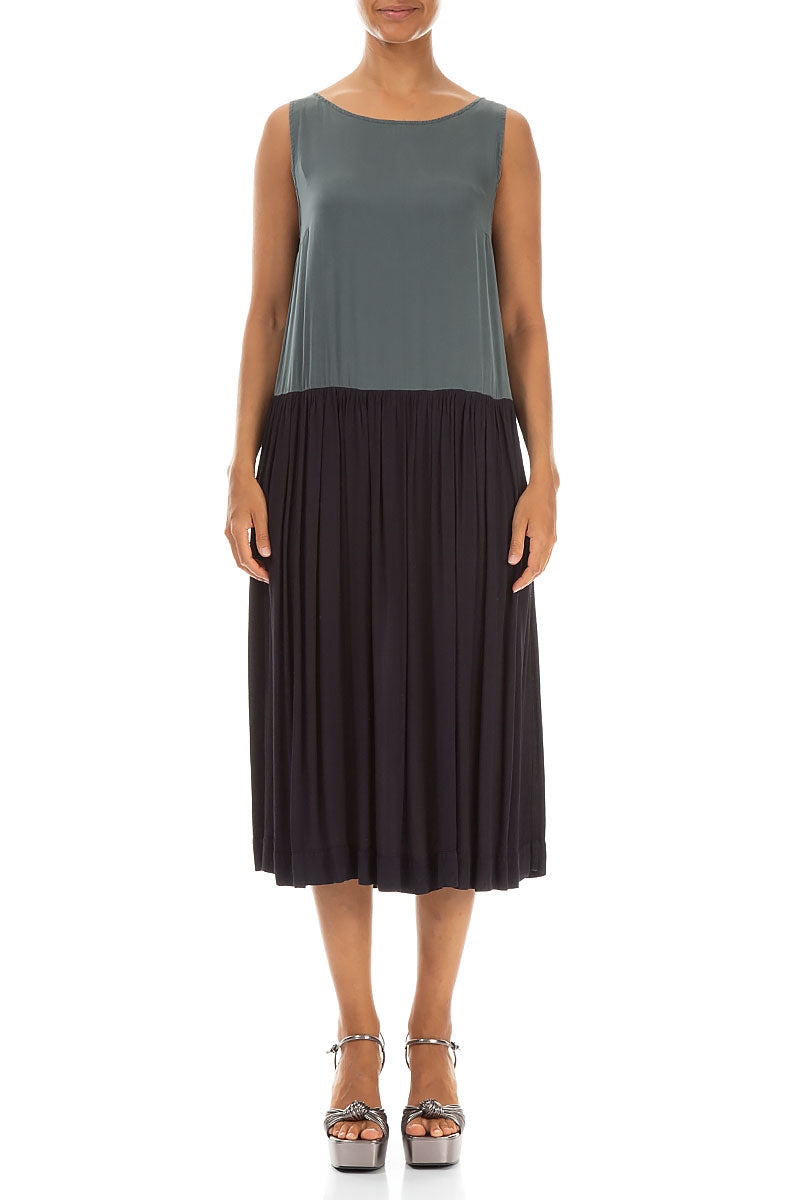 Sleeveless Grey Silk Dress 1