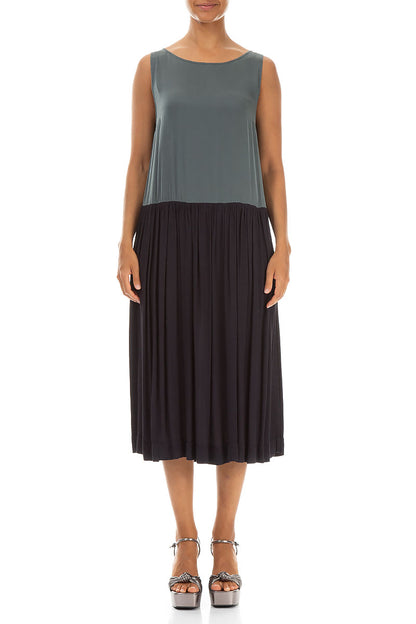 Sleeveless Grey Silk Dress 1