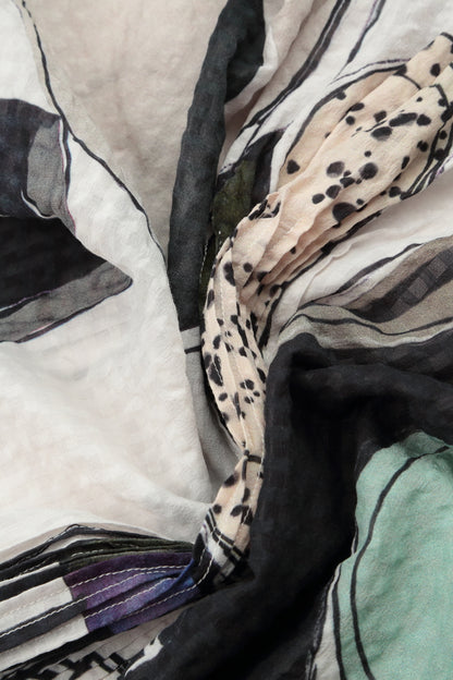 Chemise en soie texturée effet pierre roulée