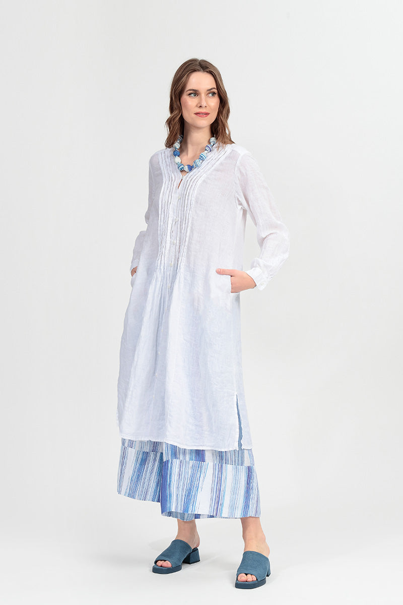 Robe chemise en lin blanc à plis nervurés