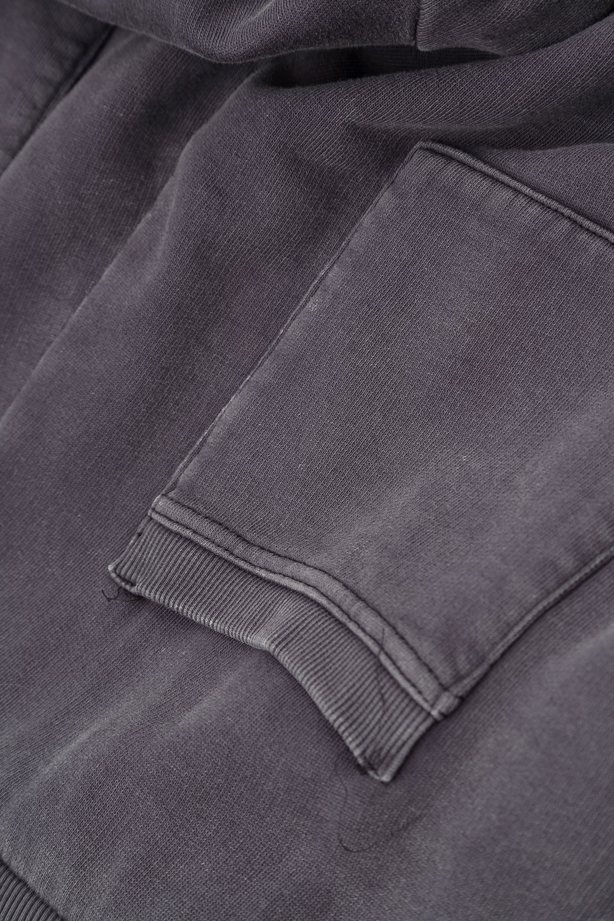 Weite mauve-graue French-Terry-Baumwollhosen