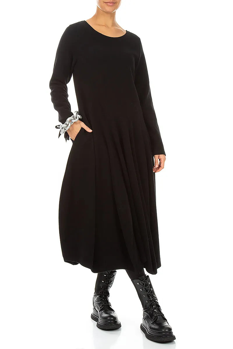 Bracelet en chaîne argentée à boucle en bois