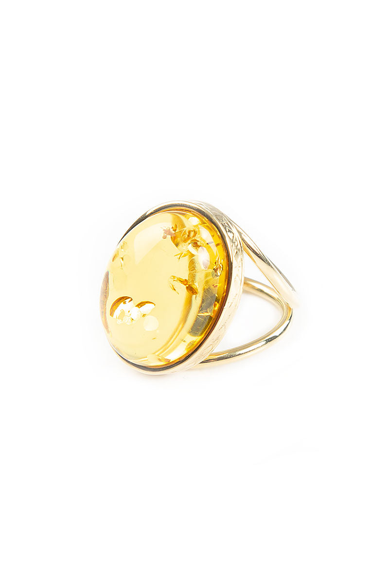 Queen Oval Amber Ring